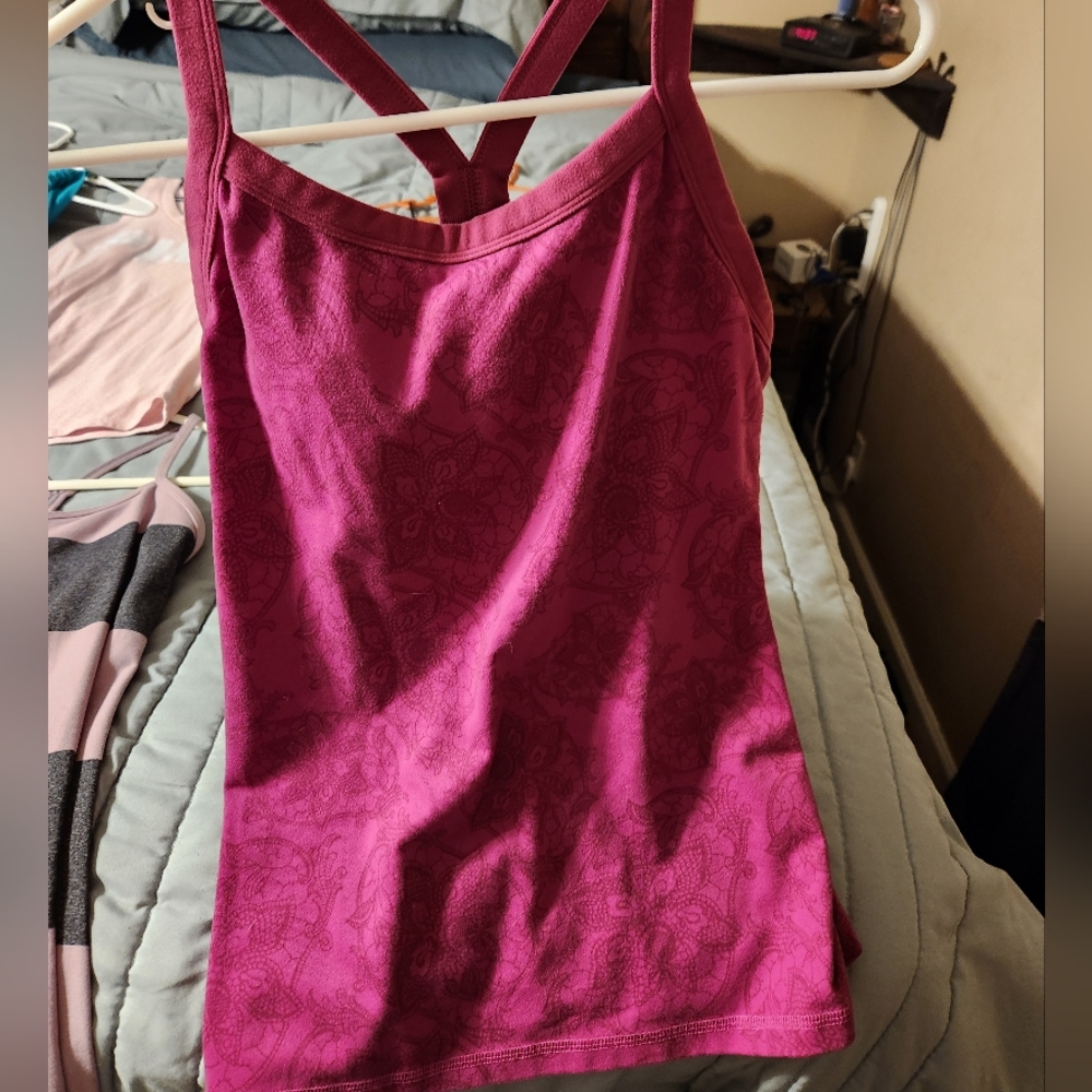 Lululemon tank top